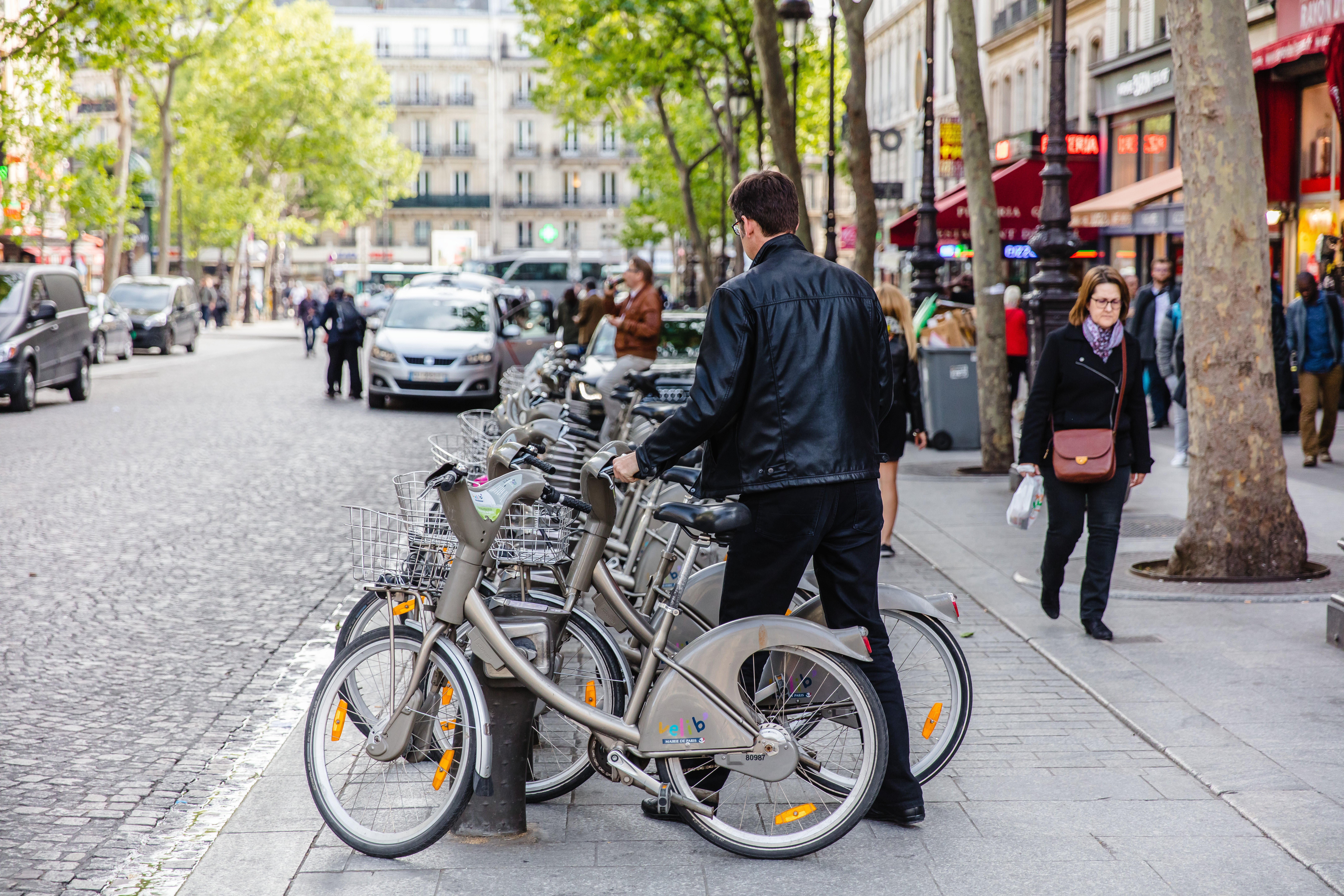 Paris bicycle share program