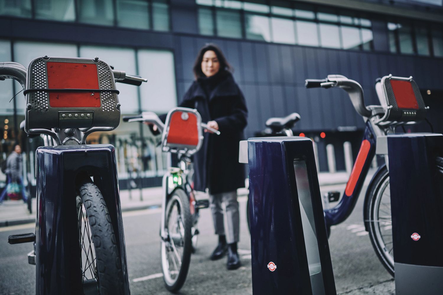 Bikeshare_outdoors_woman_parking lot