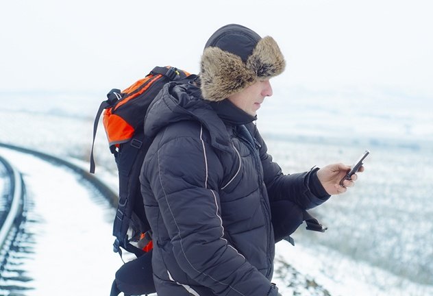 mountaineer-smartphone