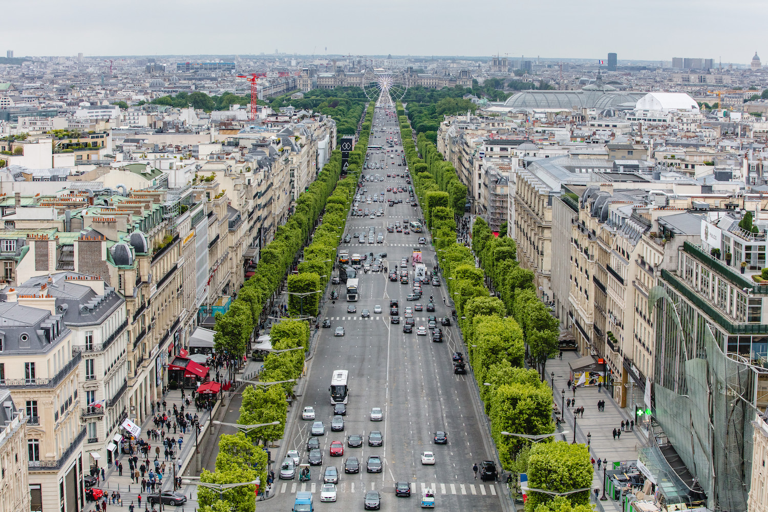 Paris to ban traffic from city center in 2022