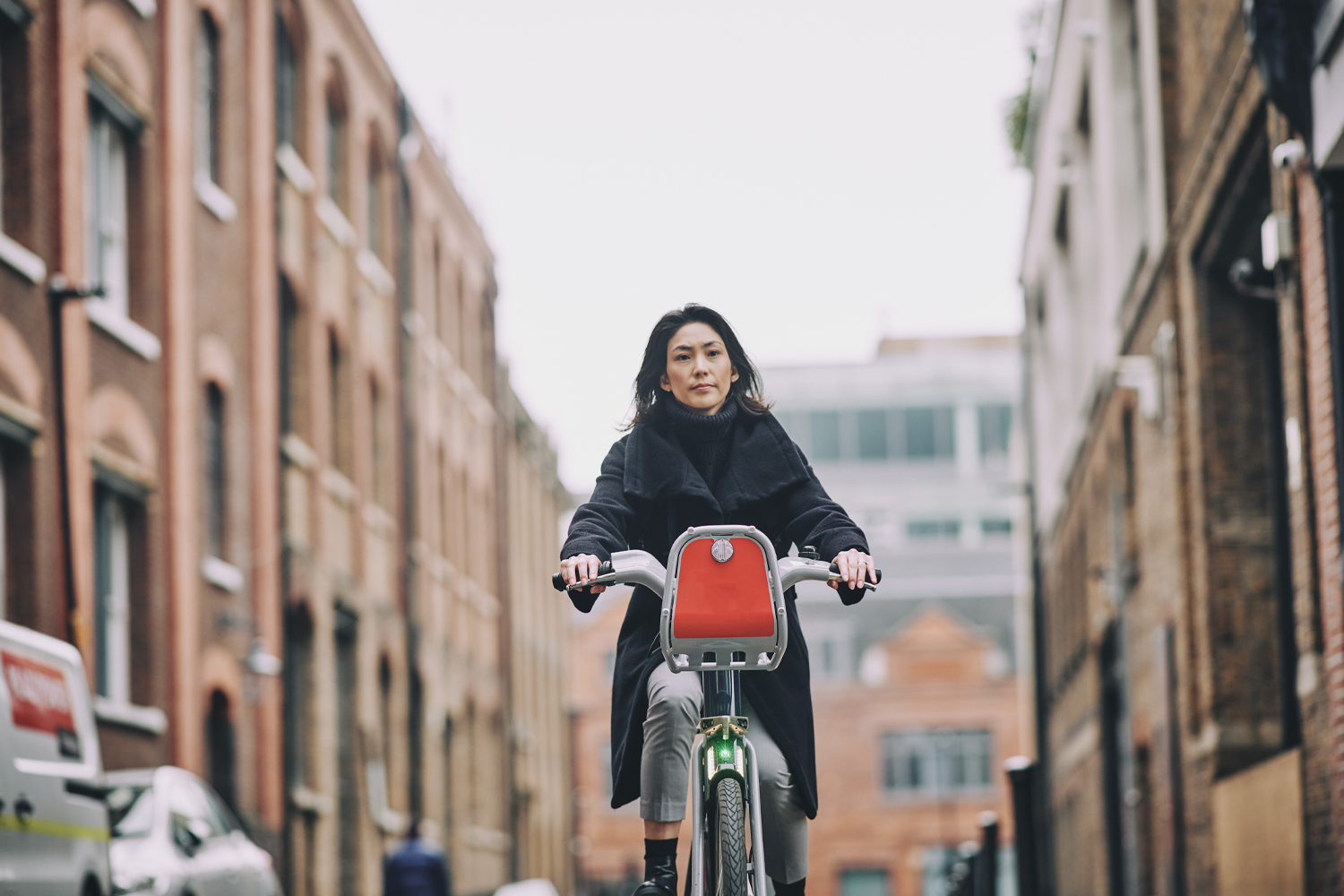 Woman-Bike-Bicycle-eBike-Urban-Mobility-City