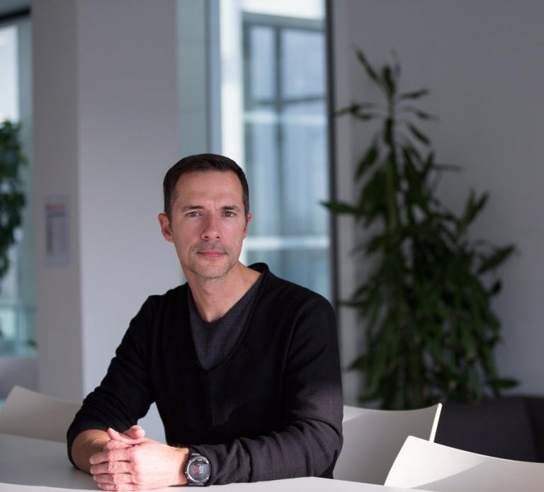 We are HERE: what does the Director of Customer Program Management do?