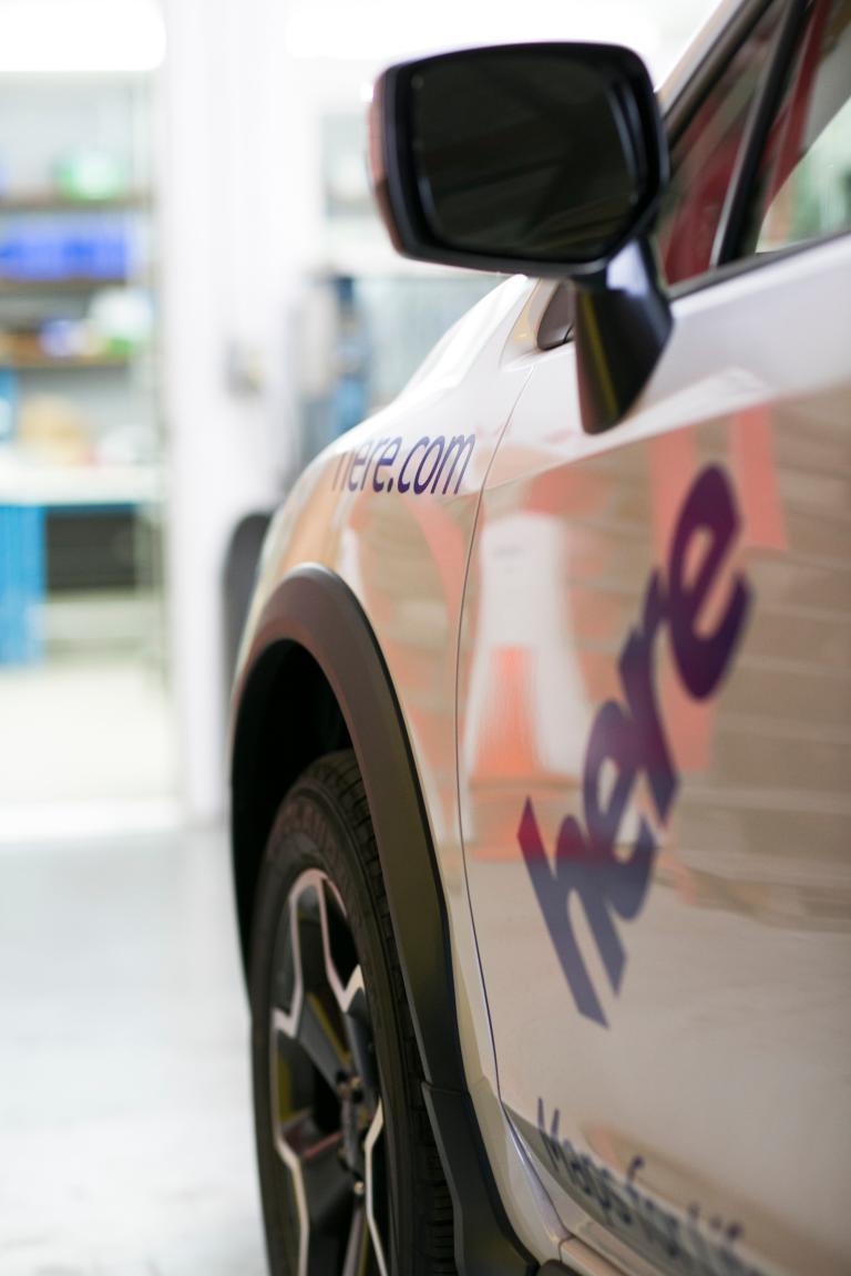 Industry expert explains why autonomous cars need a map