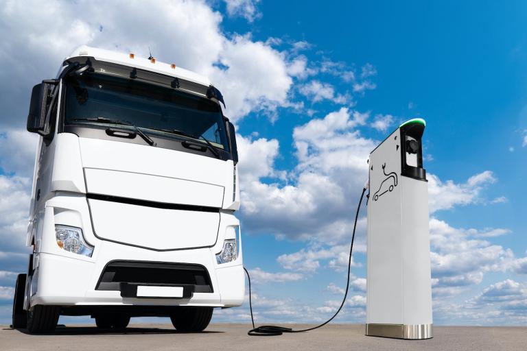 electric-truck-ev-vehicle-taas-fleet-transportation-logistics-blog.jpeg