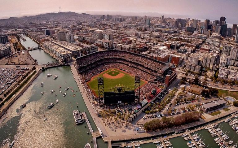 Indoor assets need indoor maps - bringing HERE Venues to Live Earth