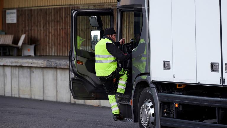 The connected vest that can save truck drivers’ lives