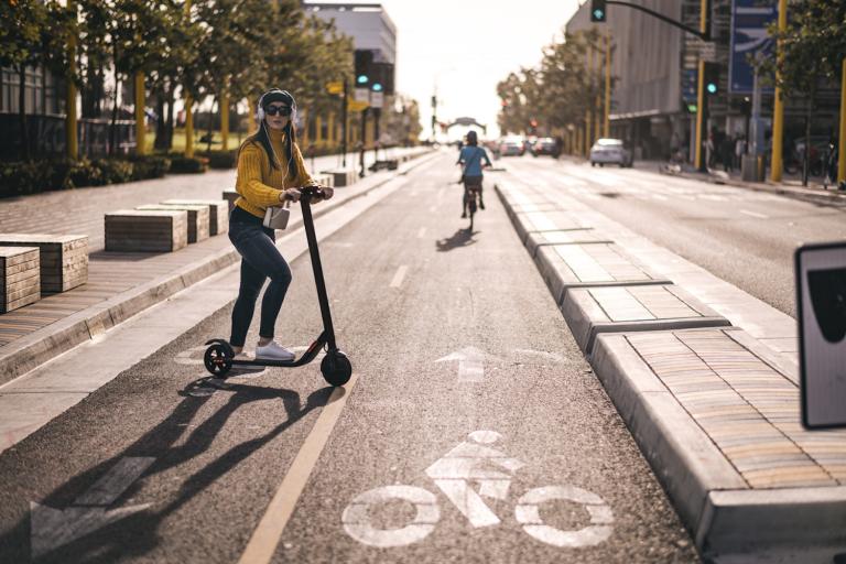 Social distancing: a COVID conundrum for commuters or a dawning for e-scooters?