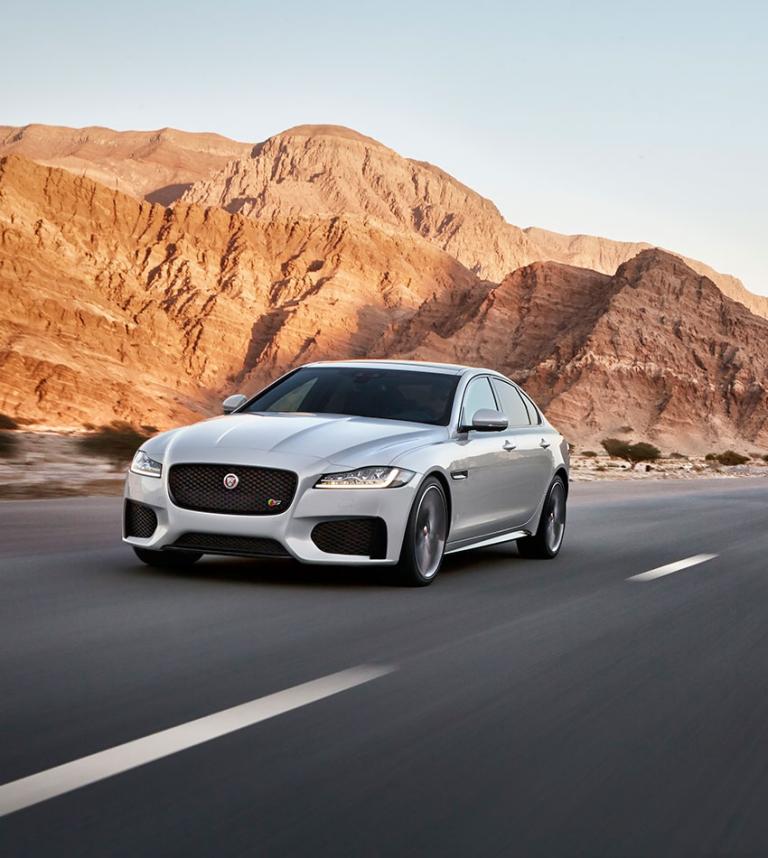 Jaguar Land Rover shows drivers the way with HERE Auto