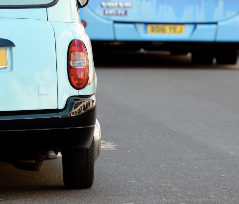 London bans Uber and leaves passengers looking for another way