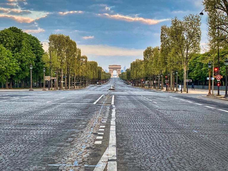 Paris to ban traffic from city center