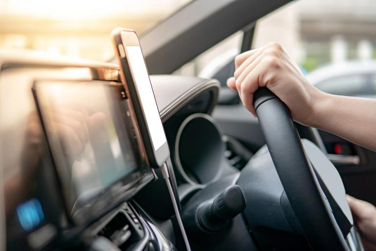 5G will bring safety alerts to drivers in milliseconds