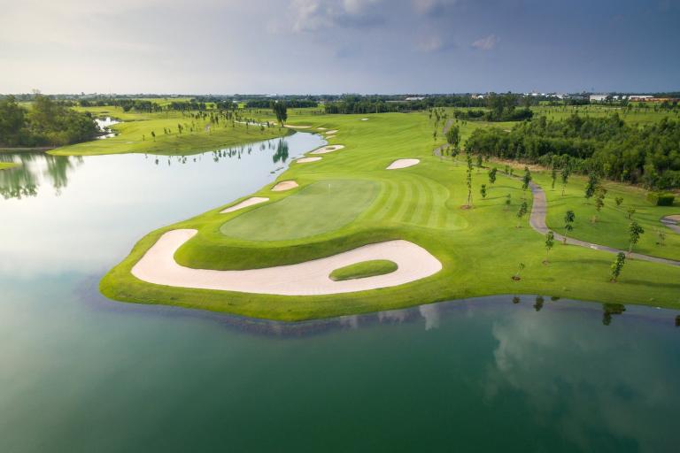 Give your golf game a competitive edge - with location data