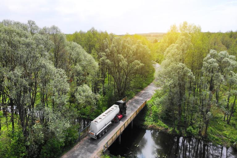 If your truck navigation tells you to cross a bridge, should you do it?