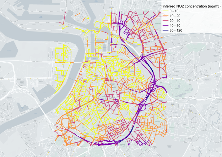 The fine-grained NO2 map shows NO2 density per road segment, with darker colors indicating a higher concentration.