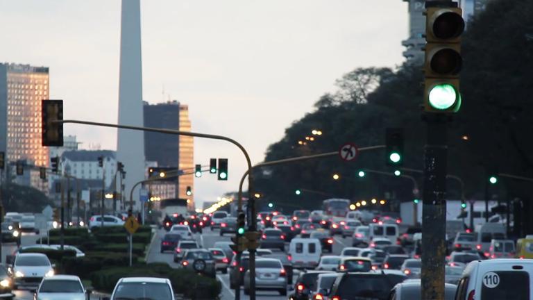 vehiclular Traffic with traffic lights