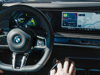 Why BMW's latest self-driving option runs "on-map" instead of "on-lane".